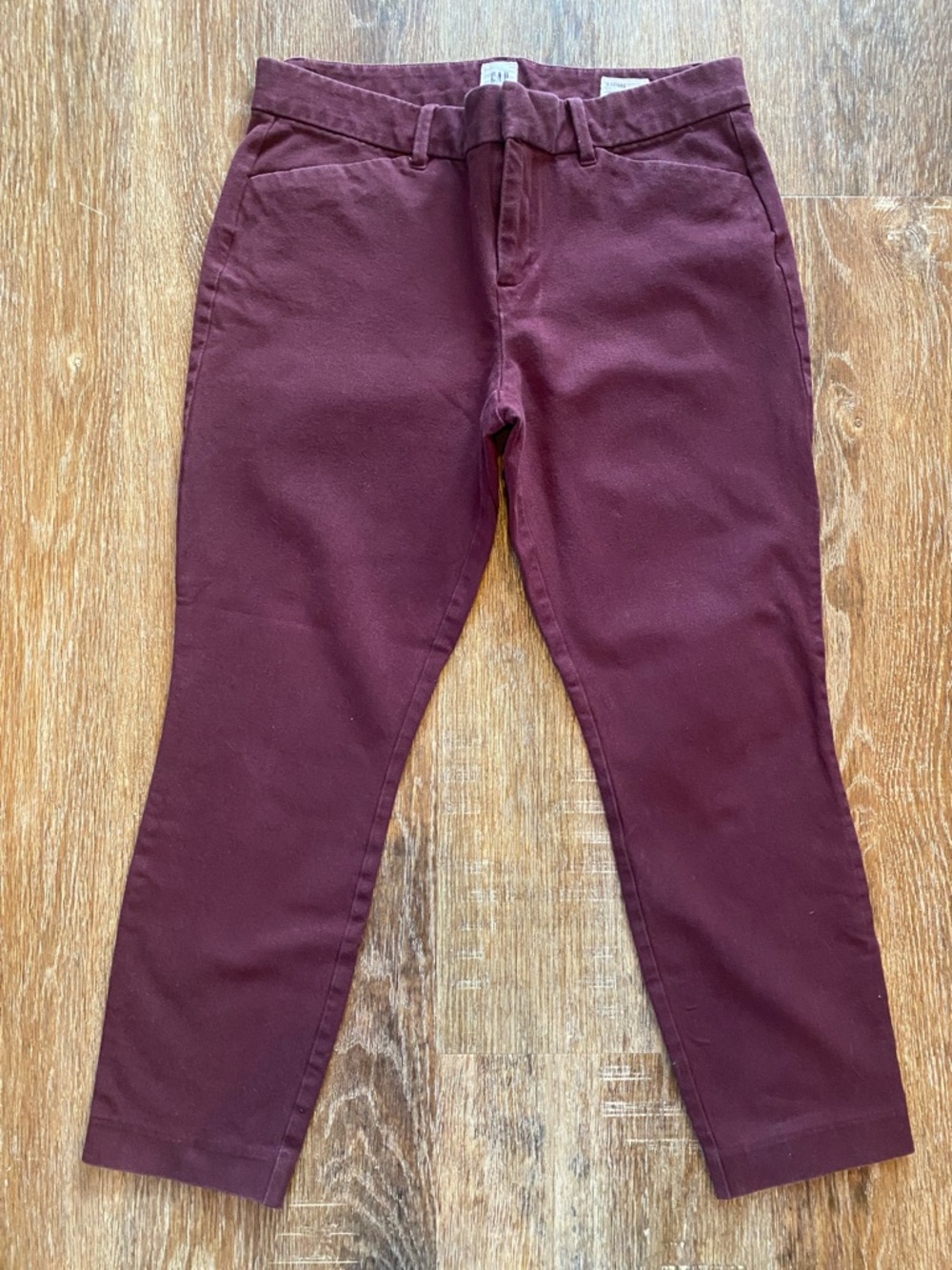 GAP Women's signature skinny ankle 8P Burgundy Chino Pants